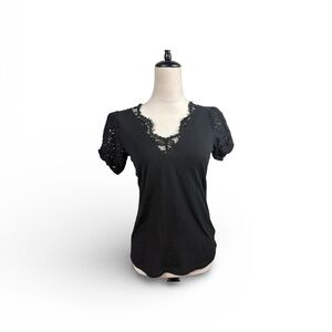 🆕 Boston Proper black lace top size XS